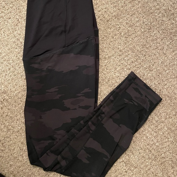 Very very soft maternity camouflage leggings! Amazing for the summer ❤️ - Picture 2 of 3